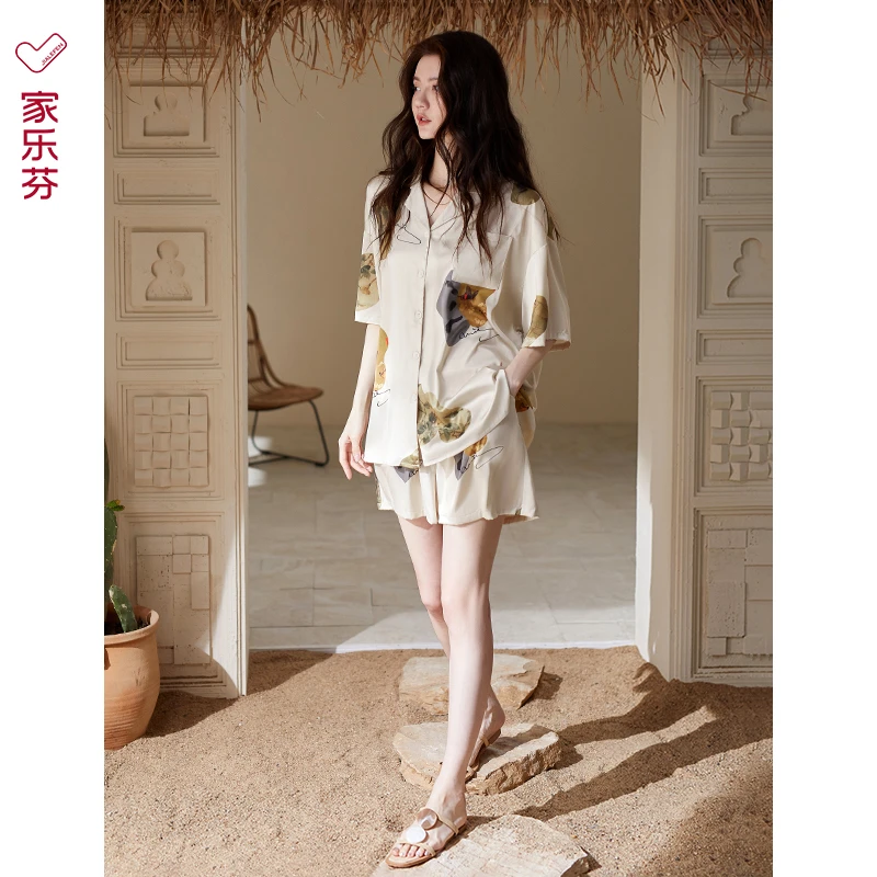【带胸垫】家乐芬夏季冰丝女士短袖短裤家居服夏款凉感薄款时尚套装