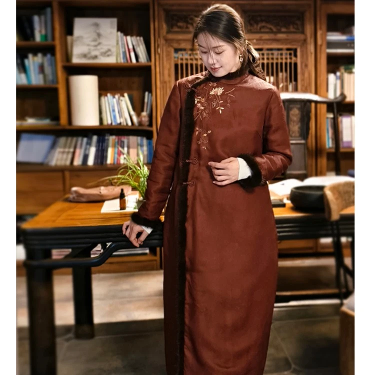 蘭襟【大胡笳三十五】中国风冬款花罗红云纱夹羊毛片绣花水貂毛旗袍