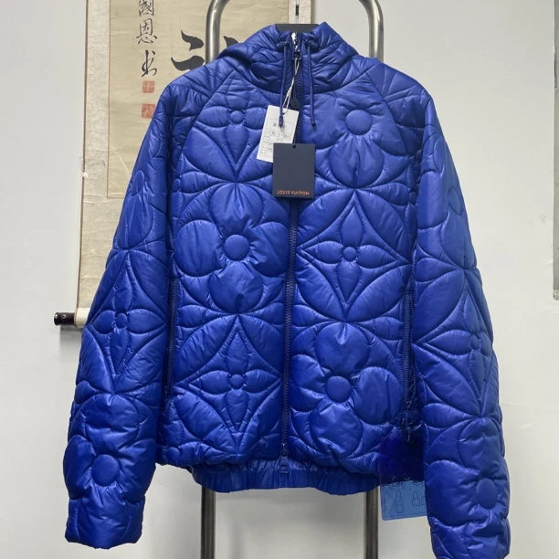 Louis Vuitton Lv三花羽绒服 H1111 尺码：46 衣长64 胸围60