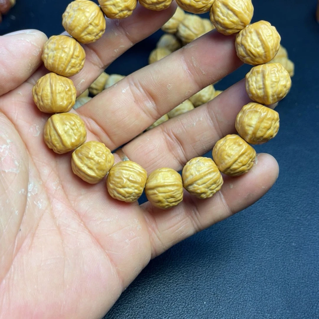 【闪购商品】猴头核桃吊坠聚宝盆黄金底大蛤蟆