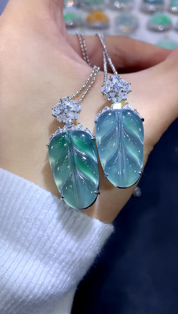 【闪购商品】翡翠吊坠(不含链)未镶嵌2-叶子 多样性发货一件