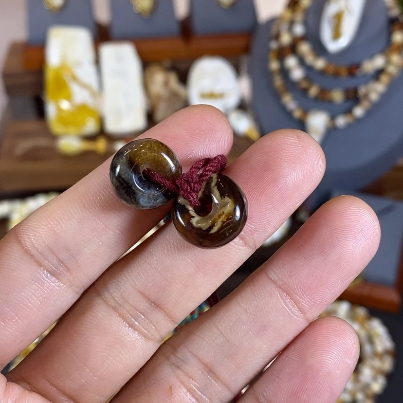 【闪购商品】蜜蜡裸石未镶嵌大****窝