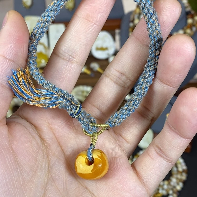 【闪购商品】蜜蜡裸石未镶嵌大****窝