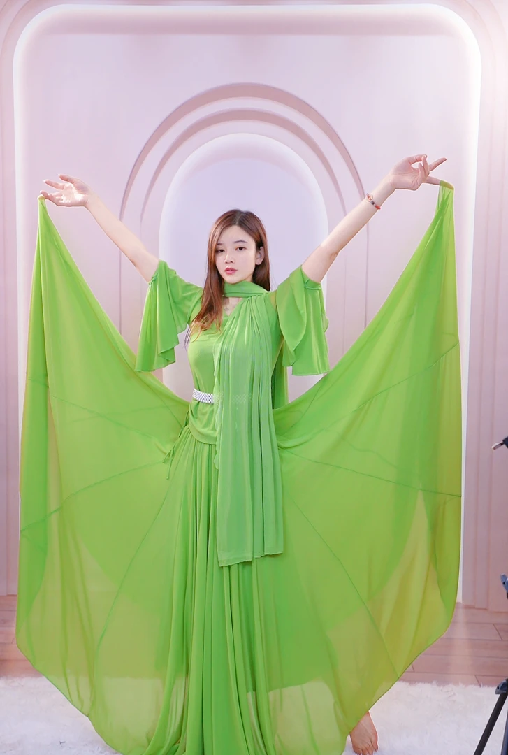 新疆高密度网纱的俩件套套裙