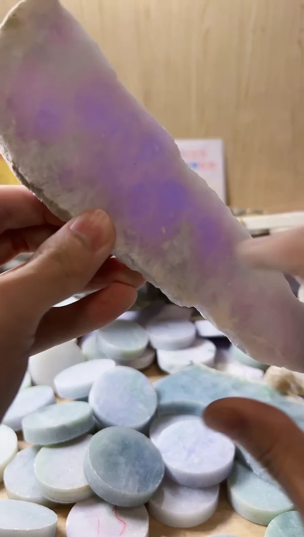 【闪购商品】翡翠颈饰未镶嵌A货文猴5463