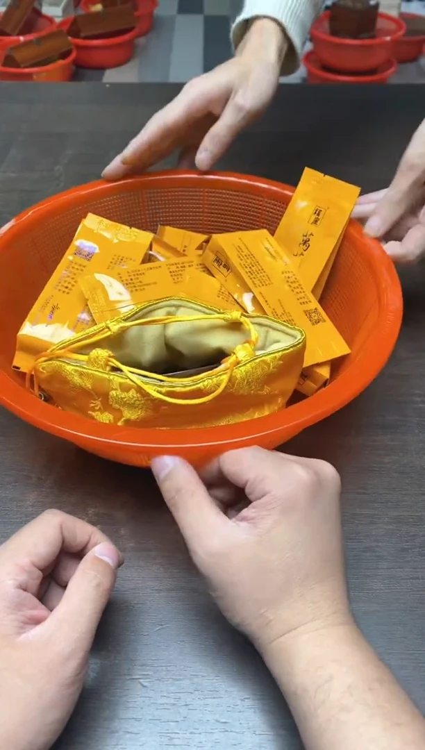 【闪购商品】瓷茶盏万万岁+盏袋赠10泡茶叶8