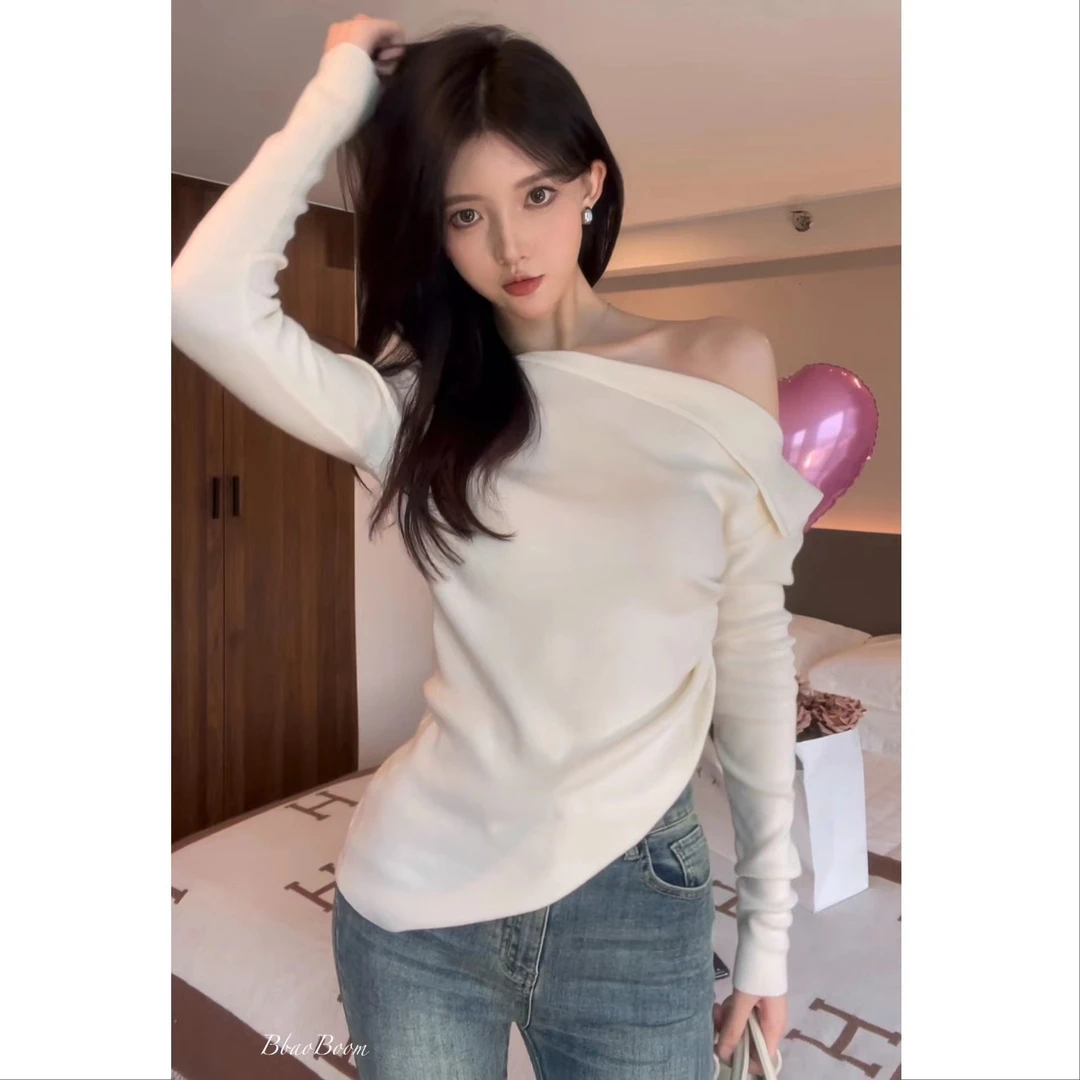 现货暴暴家 一字肩高级感春季修身百搭白色长袖斜肩针织上衣B0306