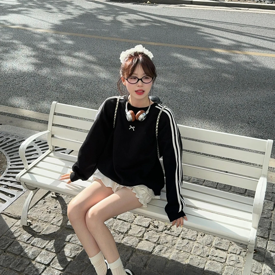 辛巴洛三条杠蝴蝶结黑色卫衣女2025秋季新款宽松显瘦韩版上衣ins
