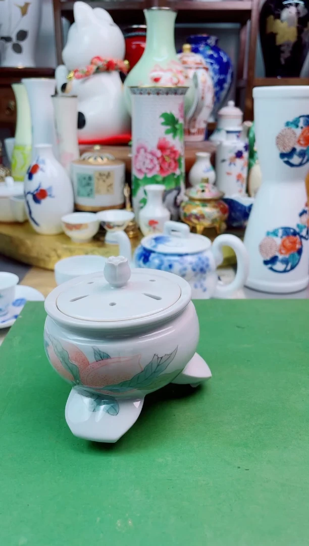 【闪购商品】盘日产三足香炉一一