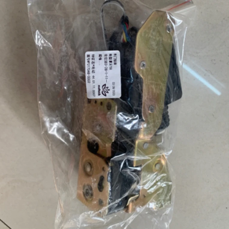 车门锁体-右（电动）