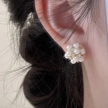 铜合金耳饰 925银针气质法式时尚花朵珠珠耳钉百搭高级小众轻奢