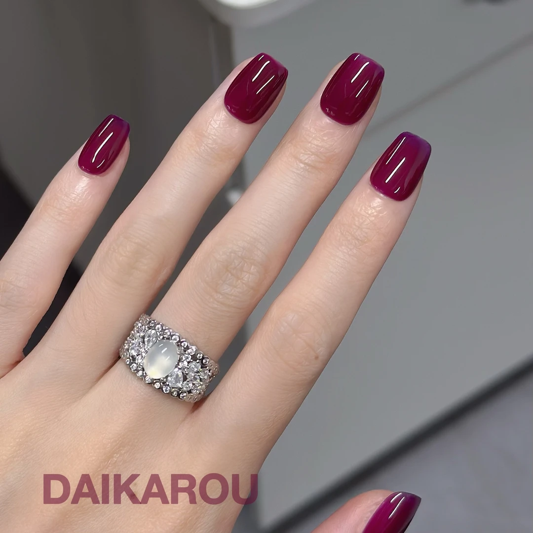 萸紫尖晶 黛卡柔预售 新甲型 此度 短椭圆 中椭圆 手工穿戴甲10片