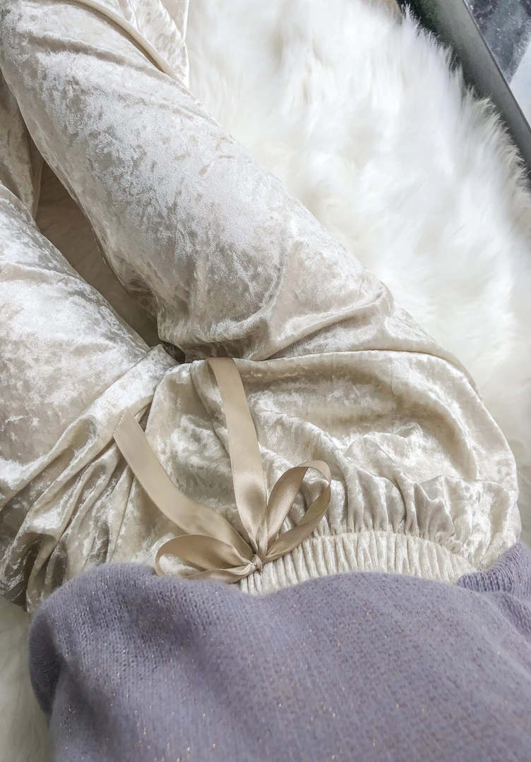 女士丝绒睡裤一条