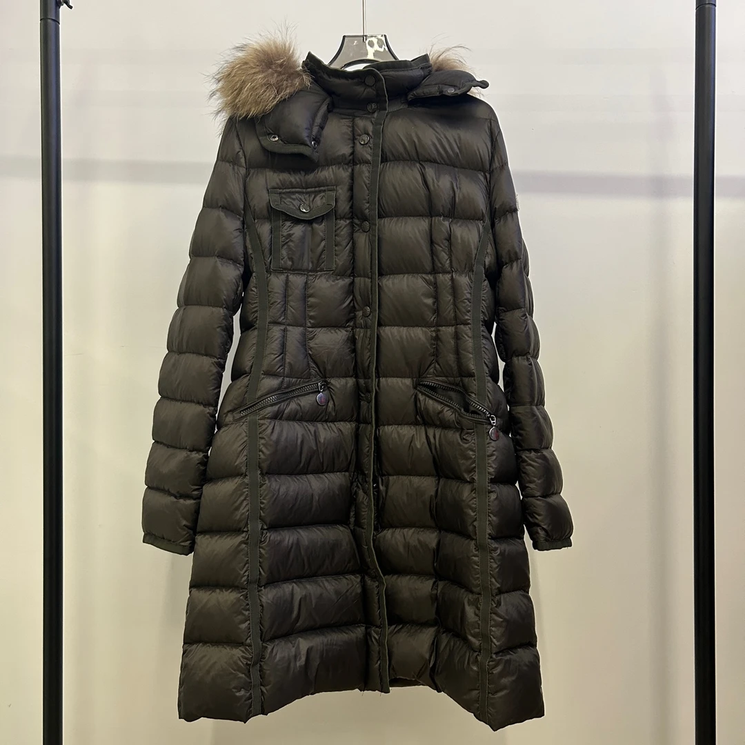 Moncler/盟可睐 橄榄绿长款毛领收腰羽绒服 3码 99新 GM001239