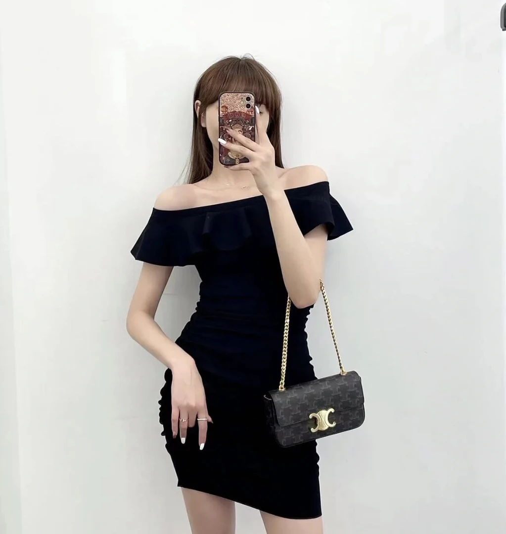 99新 Celine/思琳 黑色一字肩连衣裙 L码 GM001864