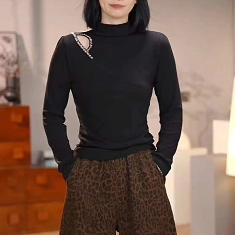 【樱子家】2387F秋季肩部镂空打底长袖上衣