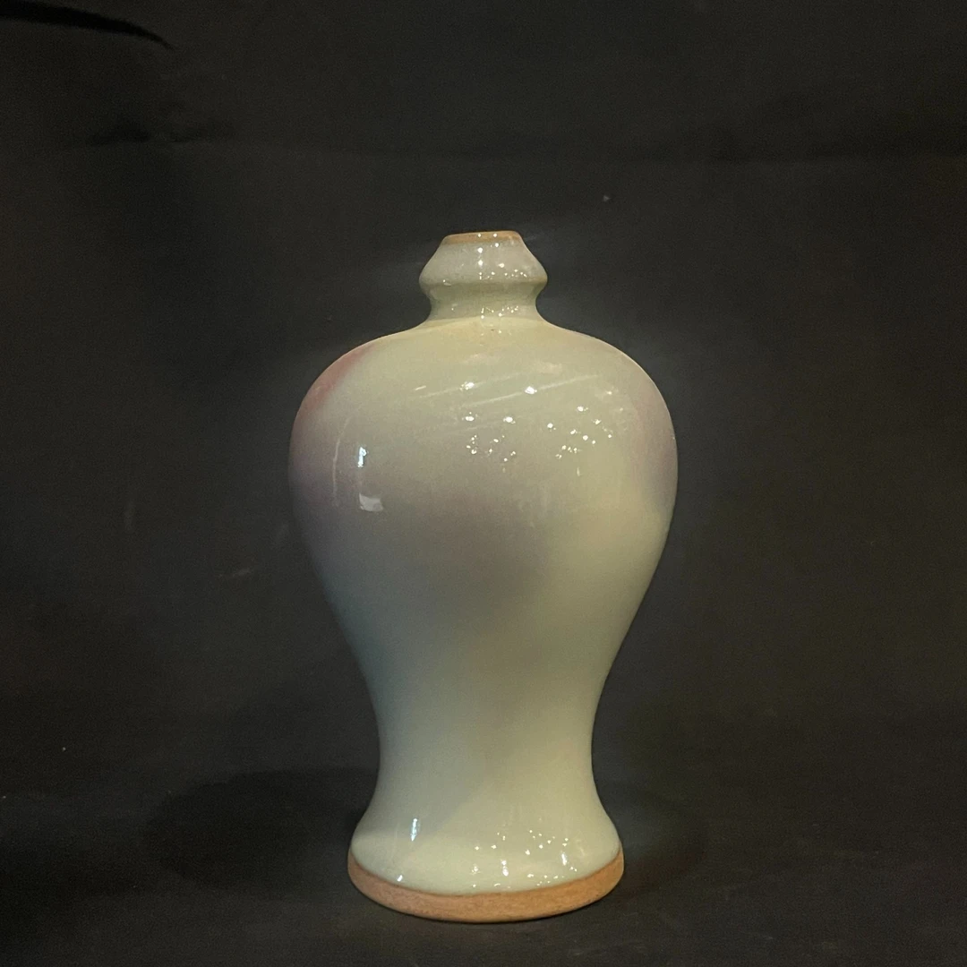 G66景德镇制美人瓶