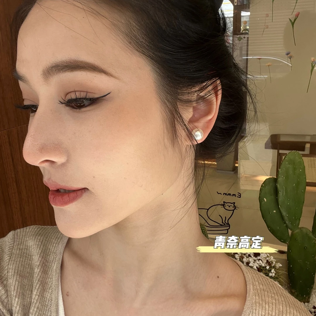 925银仿珍珠耳饰 施珠银针耳钉马贝耳堵设计网红小众简约小巧轻奢