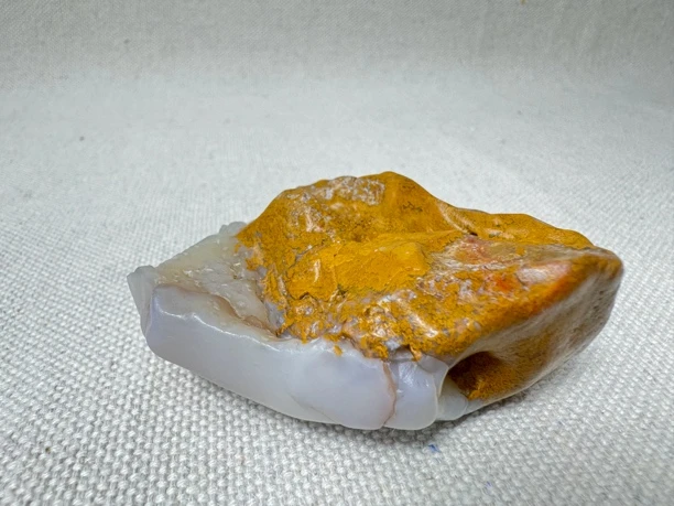 阿拉善戈壁石手把件家居摆件