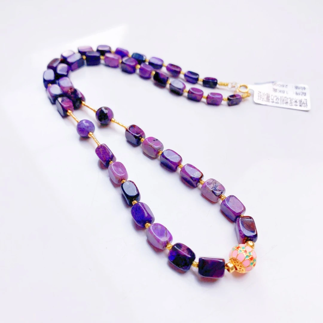 匡氏珠宝 18K金舒俱来泥地樱花方糖项链 Z-HL-A8799（多样性发一）