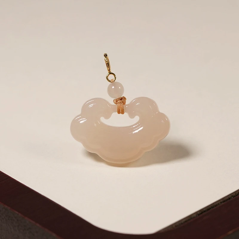 {琳琅珠宝}和田玉藕粉小如意锁+18k金镶嵌百搭简约多样性发货含链