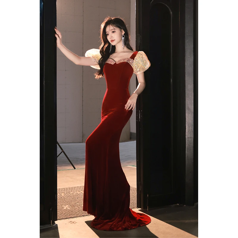 酒红色新娘敬酒服鱼尾名媛高级感优雅气质长款主持生日宴会晚礼服