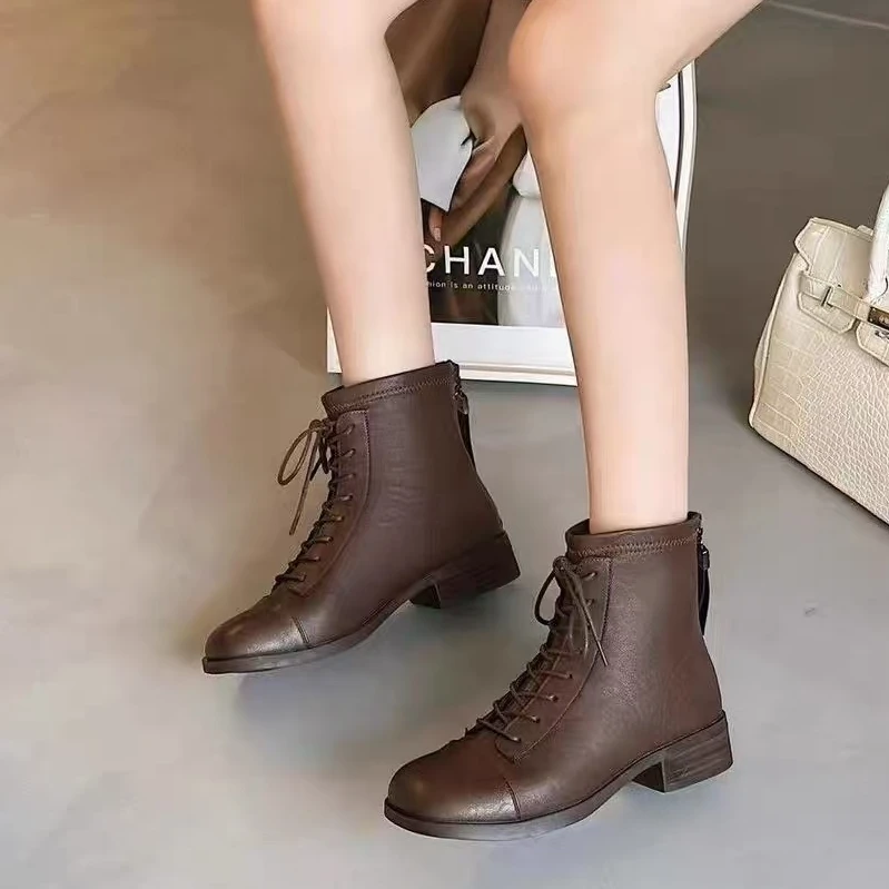 复古方头马丁靴女英伦风新款靴子女款平底短筒瘦瘦靴短靴085-58