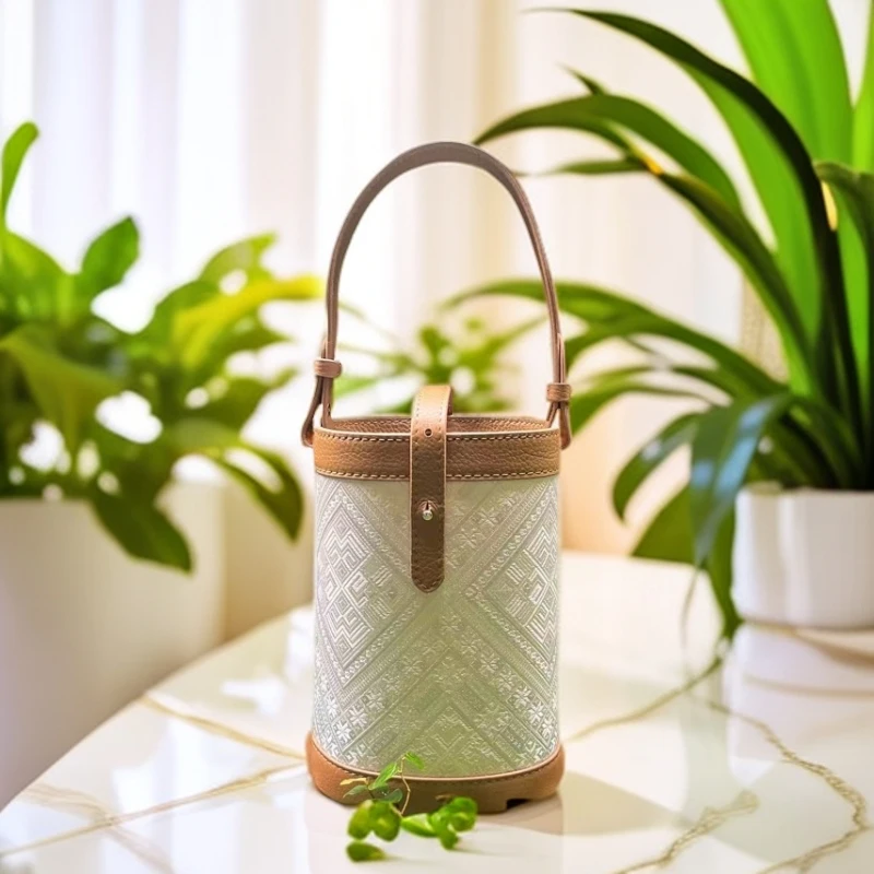 广西壮锦包水桶包民族风女士斜挎包小轻奢时尚包包百搭斜挎女包