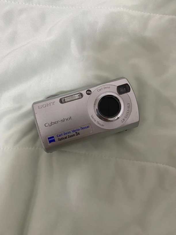 9新 Sony/索尼 s40银色ccd数码相机（自备索尼长棒）