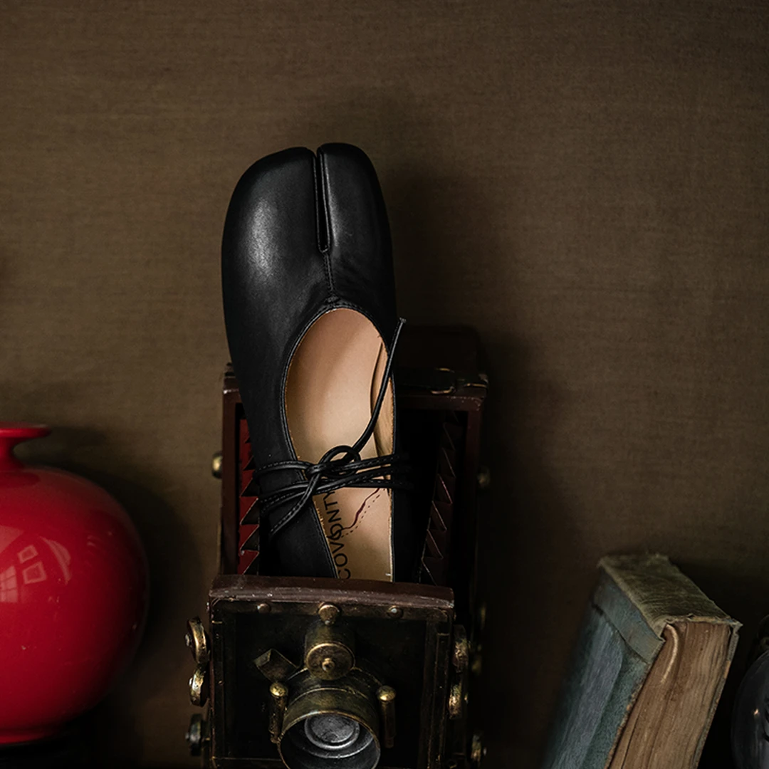 COVONTY「serendi」复古猪蹄鞋中跟单鞋显瘦舒适tabi黑色分趾鞋女