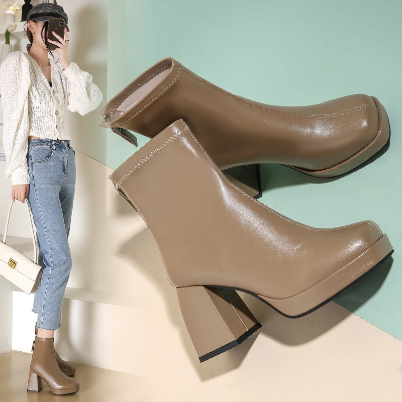 【艾潮】秋冬款简约时尚粗跟平头高跟气质百搭短靴中筒靴时装靴A62