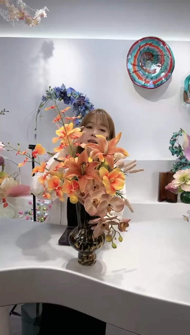 【闪购商品】爱玛橙系高级定制花束+豹纹小花瓶