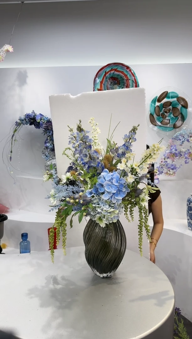 【闪购商品】定制花束+扭扭花瓶