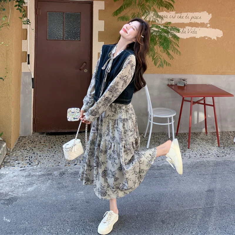 连衣裙套装女2025早春新款复古轻奢时尚牛仔马甲气质长裙两件套