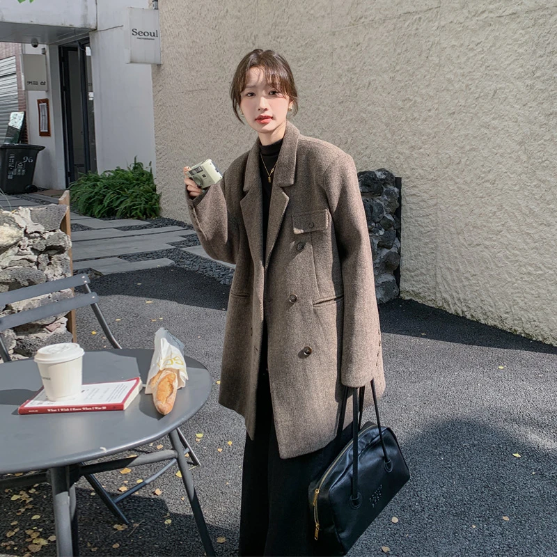 西装式毛呢外套女2024秋冬新款高级感人字纹显瘦夹棉加厚呢子大衣