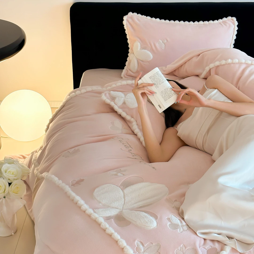 吴小胖‘优选’【Beauty House美蒂斯】冬季加厚少女风牛奶绒四件套