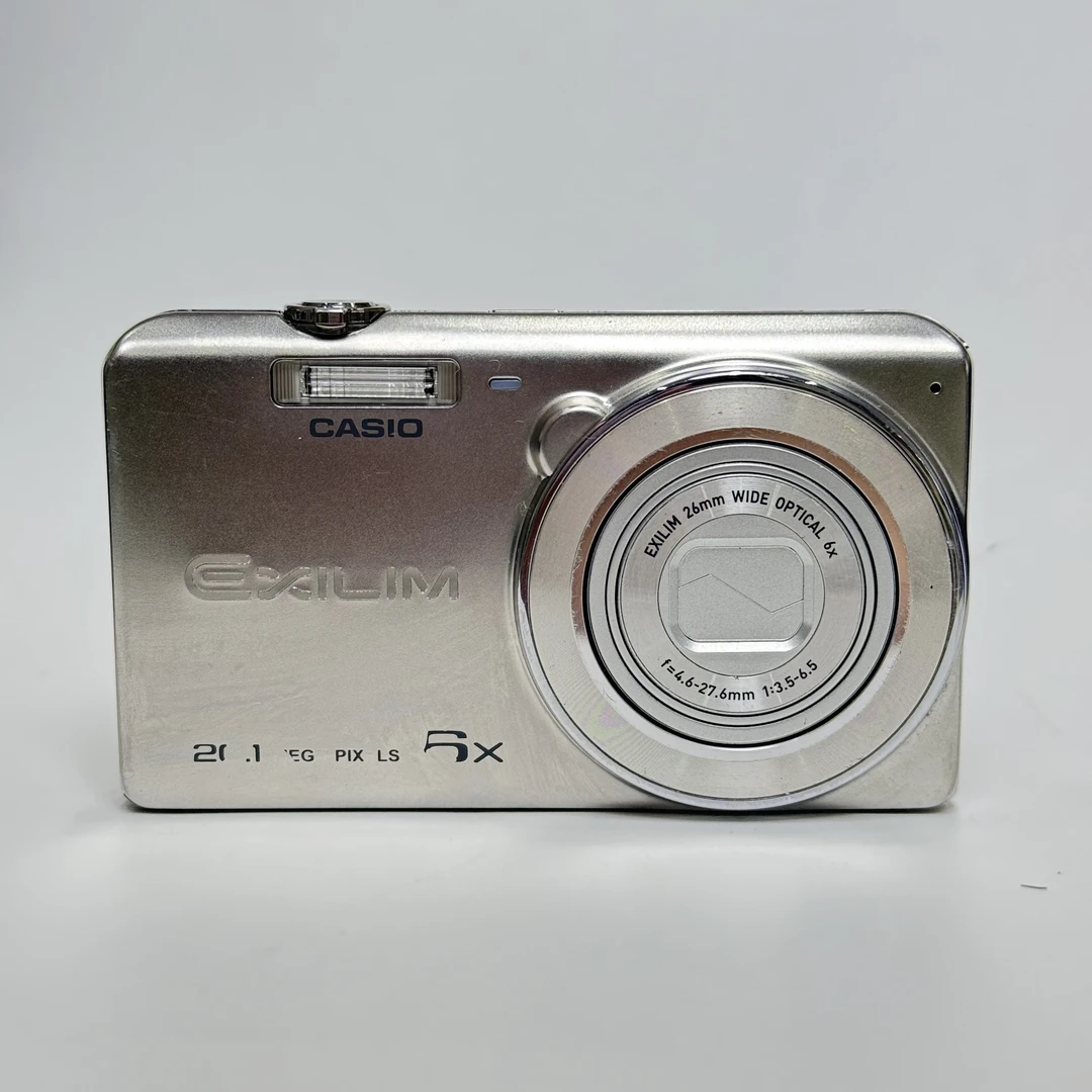 95新 Casio/卡西欧 zs30银色2010w像素6x光变ccd数码相机