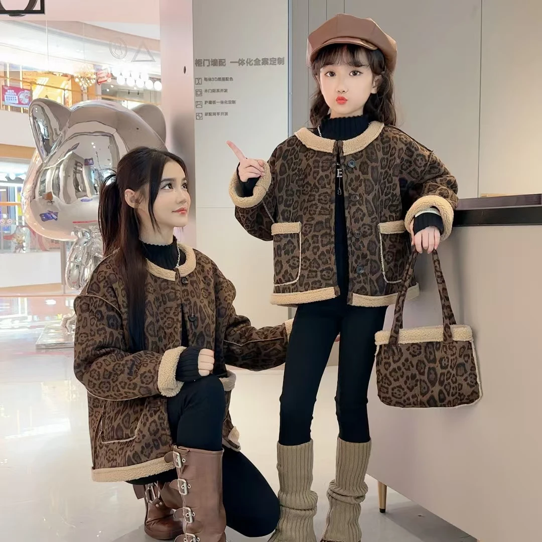 女童秋冬装外套202新款儿童时尚豹纹毛毛衣女孩两面穿羊羔绒上衣
