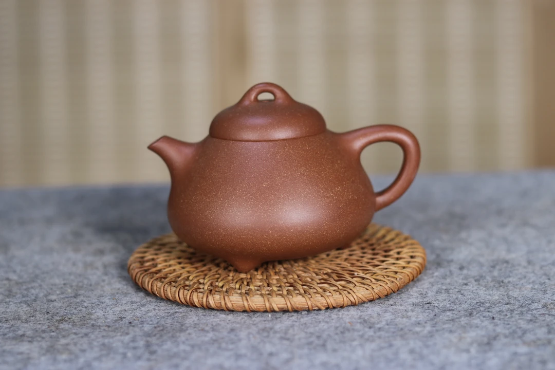 乳瓢紫砂壶 黄降坡泥料 220毫升