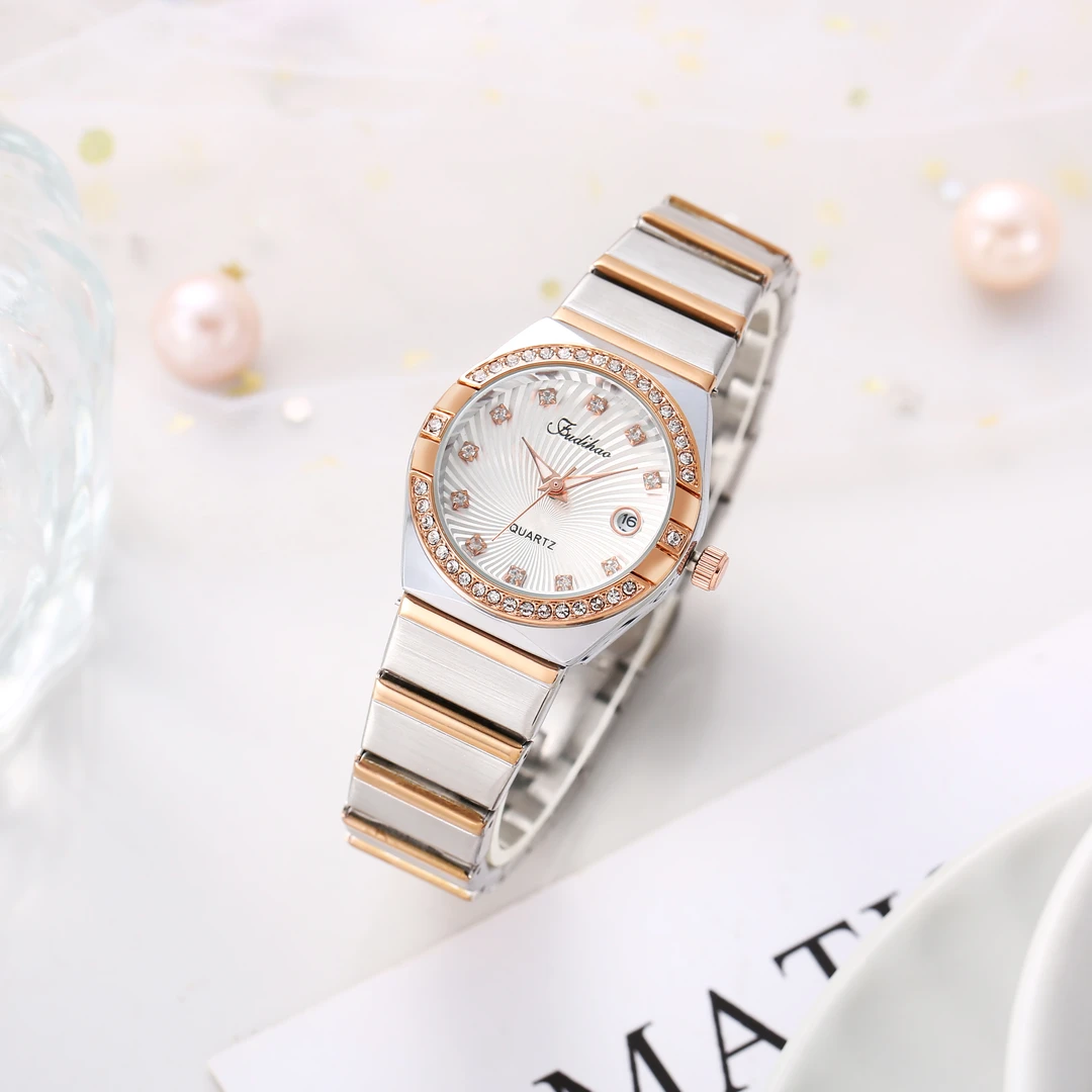 专柜直发浪漫星座复古时尚轻奢百搭镜面镶嵌精致女士气质腕表x02