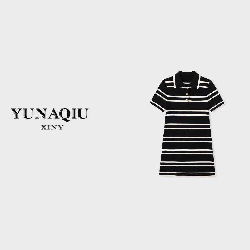 YUNAQIU经典时尚休闲百搭横条纹翻领显瘦藏蓝色针织连衣裙-8301