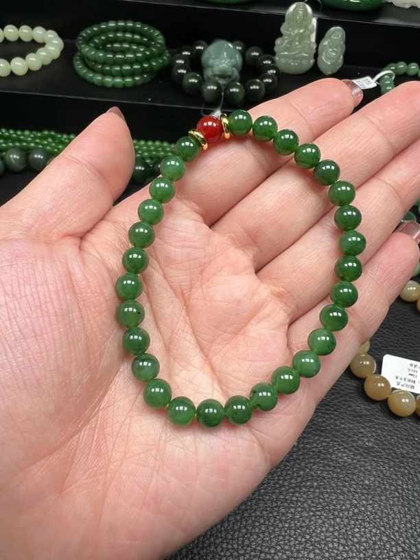 和田玉碧玉阳绿色卡6mm珠串（微微矿点）多样性发一