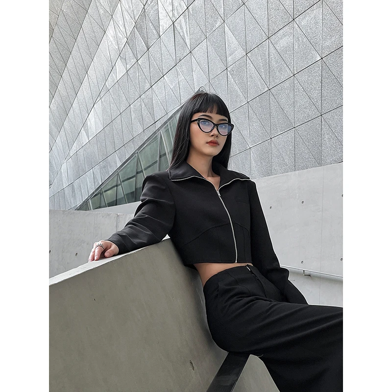 VENUIE 设计感截短立领外套2023年显瘦小众高端拉链上衣11249