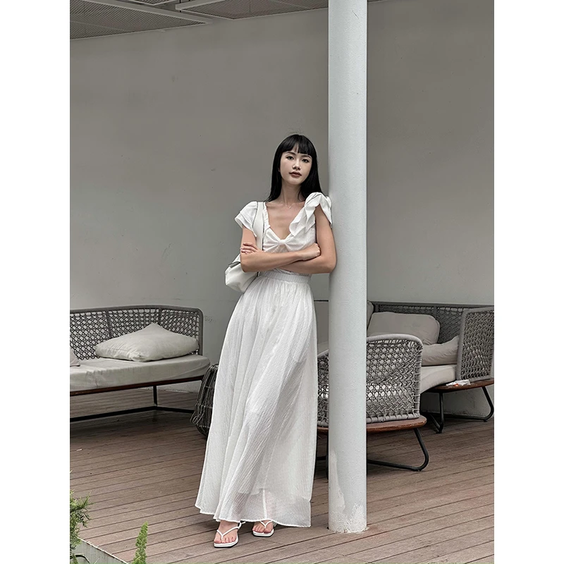 VENUIE 高级感收腰约会裙子设计感飞飞袖蝴蝶结法式复古连衣裙夏