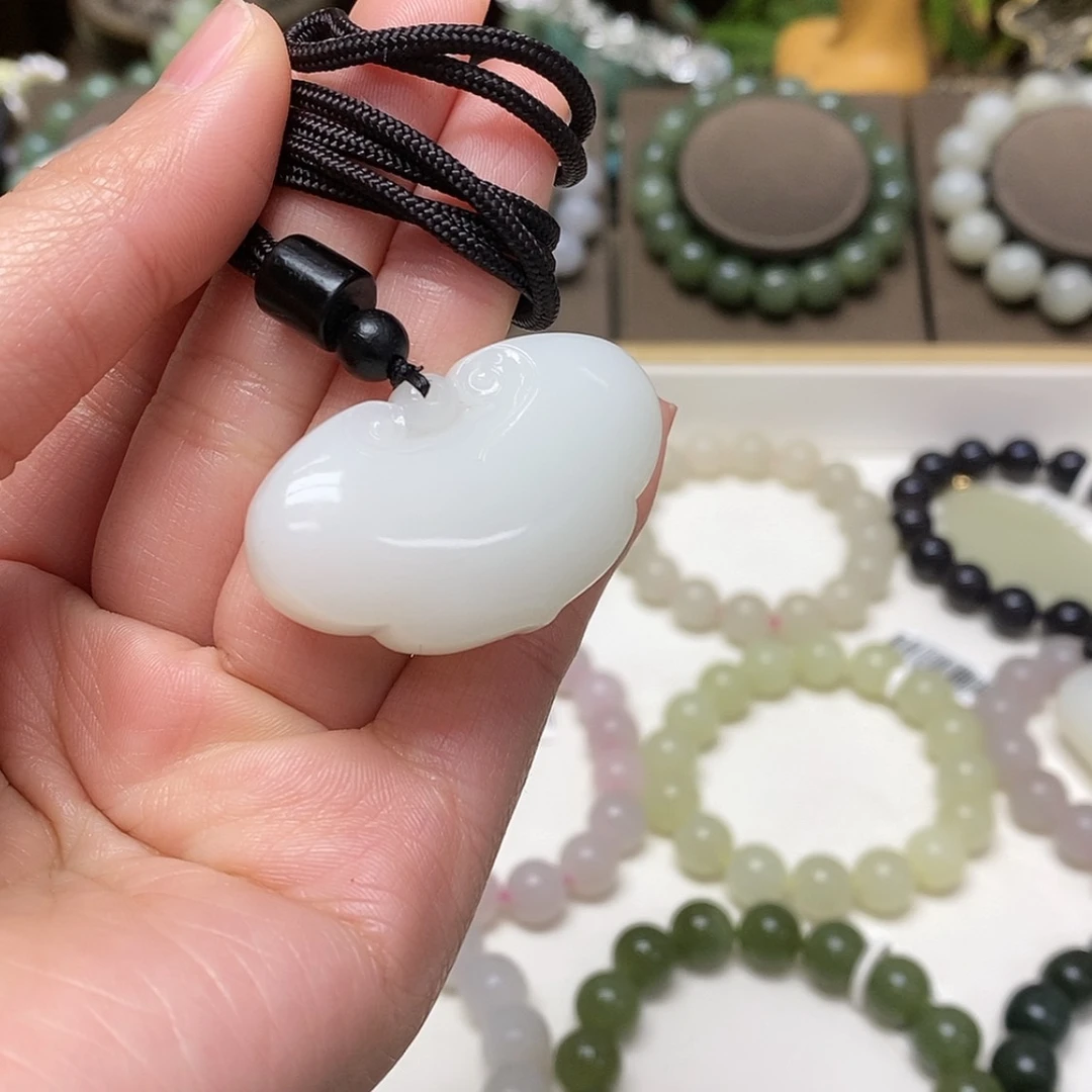 【闪购商品】和田玉颈饰未镶嵌新*