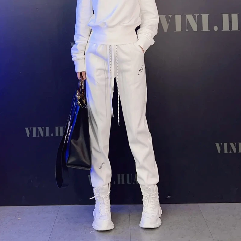 运动裤女秋冬2025新款爆款小个子加绒卫裤显瘦束脚休闲裤白色裤子