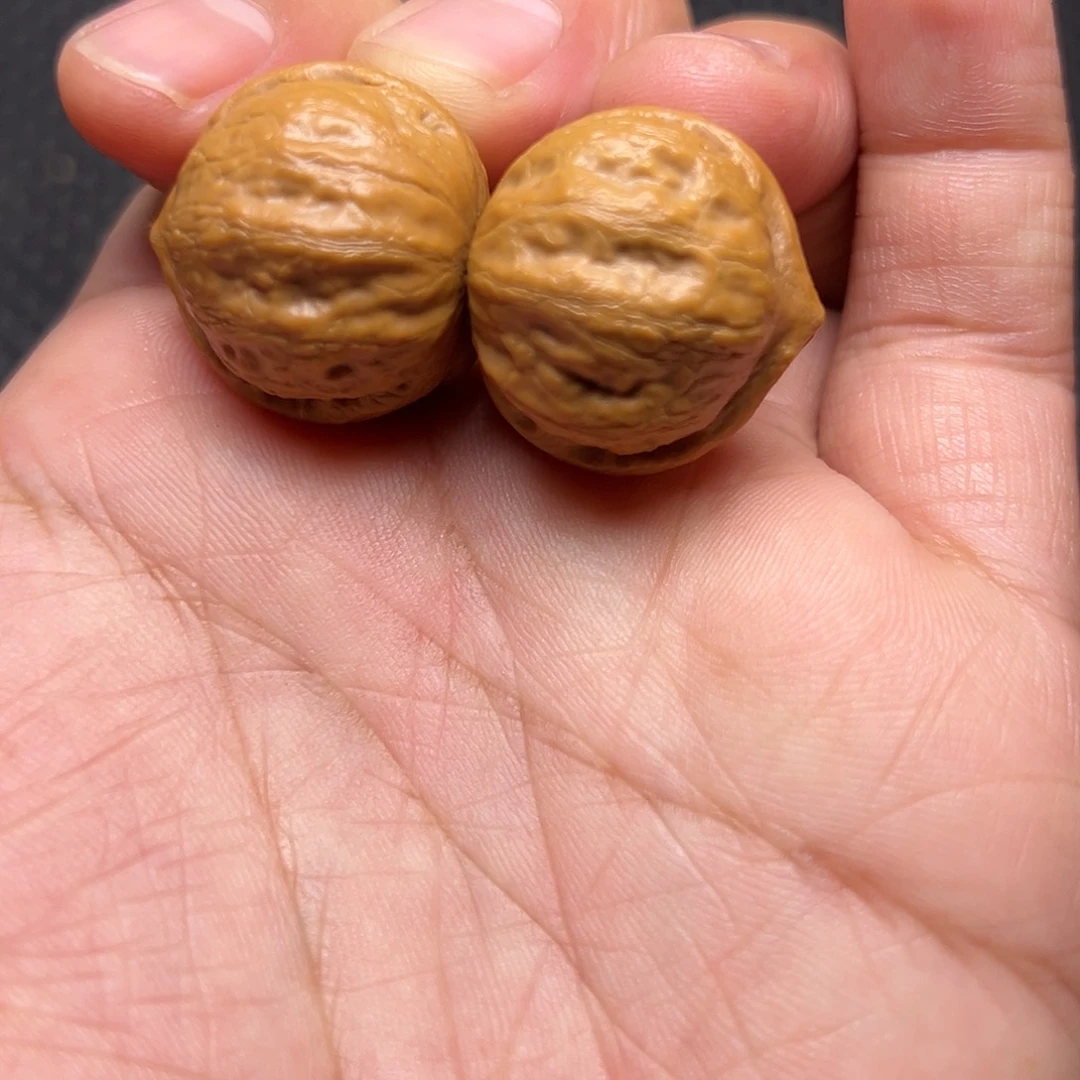 文玩核桃把件小狮子