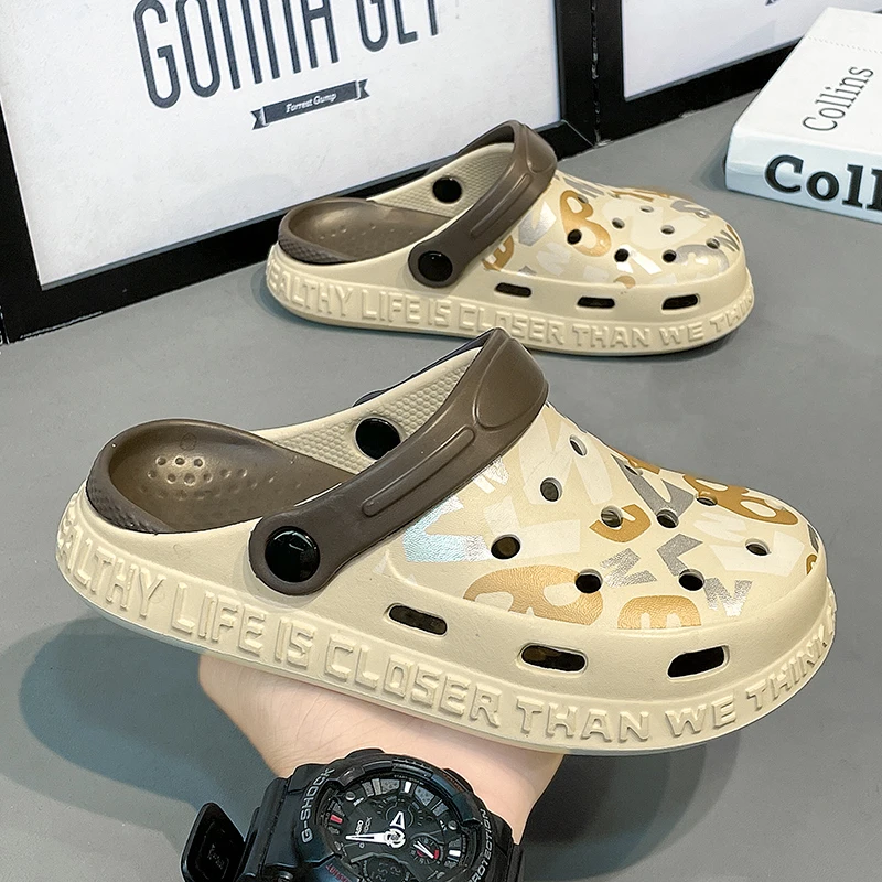 儿童洞洞鞋夏季新款男童外穿沙滩鞋中大童包头软底防滑凉拖鞋学生