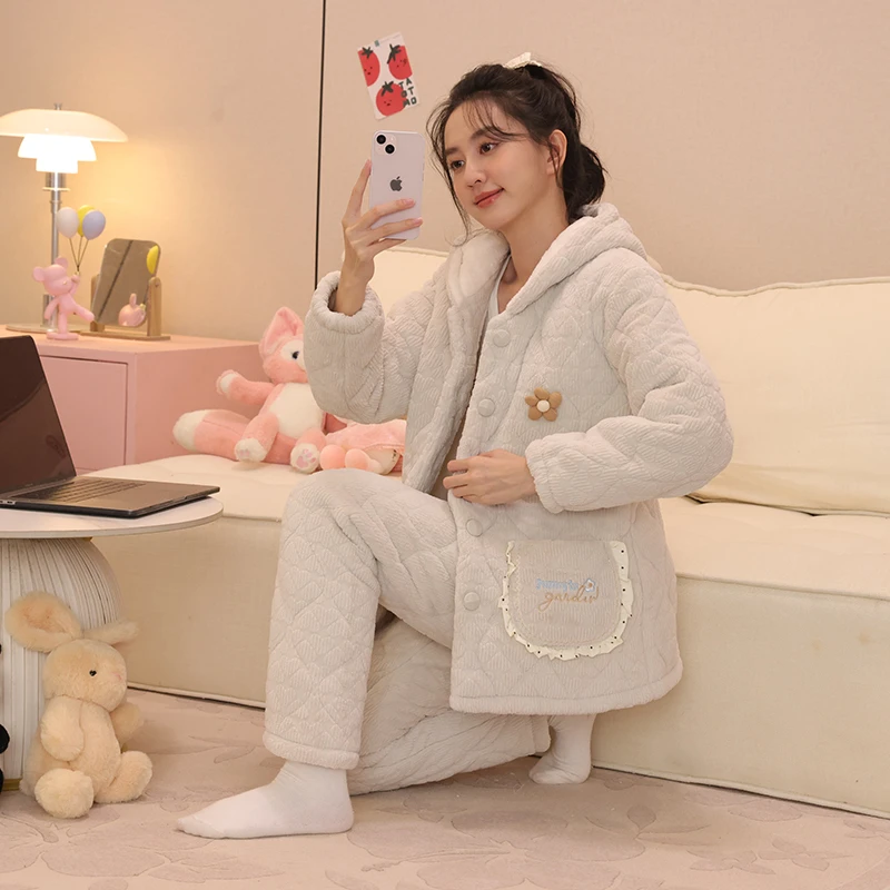 夹棉睡衣女款冬季2024年新款珊瑚绒法兰绒加绒加厚三层家居服套装