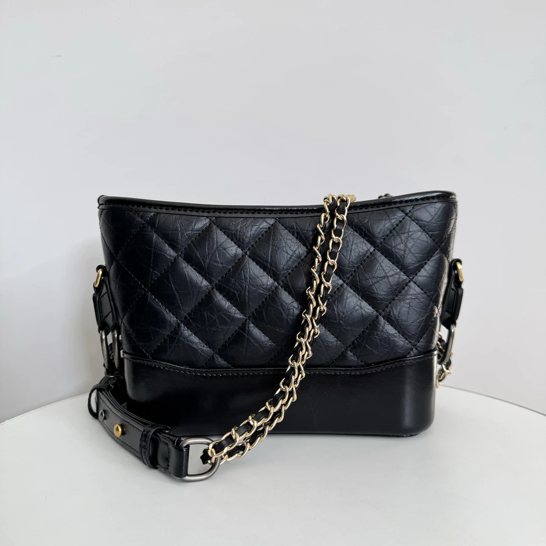 黑色小众设计百搭流浪斜挎包